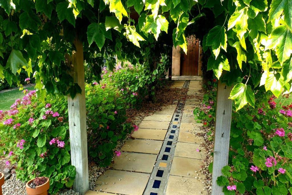Bella Mia Tuscan Paradise Маунт Гамбиър Екстериор снимка